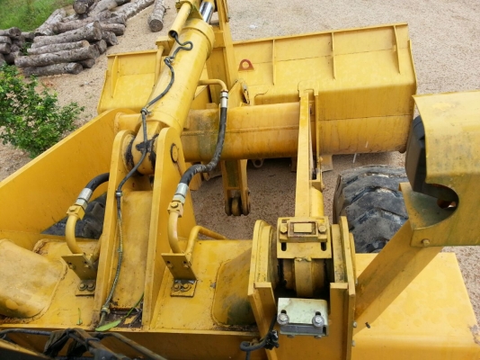 รถตัก XGMA - 935H.  ( รถทำงาน 3xx กว่า ชม. )   สนใจติดต่อ  081 - 6079515