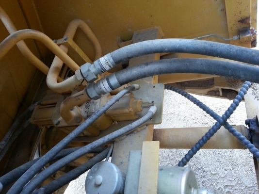 รถตัก XGMA - 935H.  ( รถทำงาน 3xx กว่า ชม. )   สนใจติดต่อ  081 - 6079515