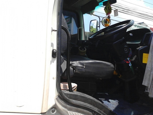 ขายด่วน เจ้าของขายเอง Hino หกล้อตู้ ประตู10บาน