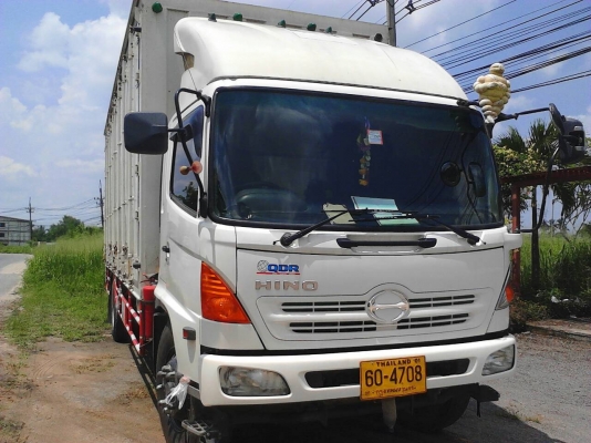 ขายด่วน เจ้าของขายเอง Hino หกล้อตู้ ประตู10บาน
