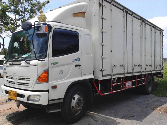 ขายด่วน เจ้าของขายเอง Hino หกล้อตู้ ประตู10บาน