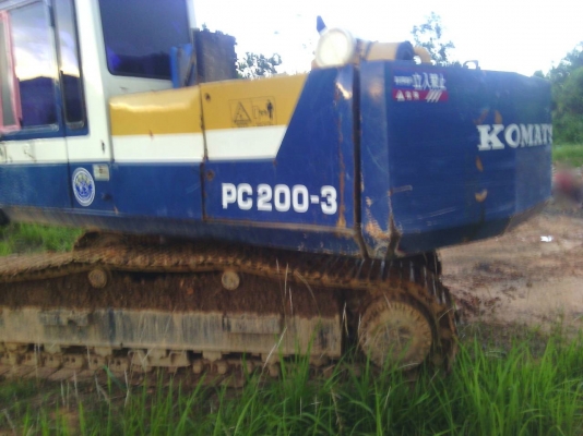 รถแบคโฮ KOMATSU  200 - 3      สนใจติดต่อ  081 - 6079515