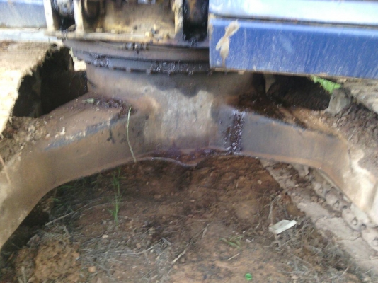 รถแบคโฮ KOMATSU  200 - 3      สนใจติดต่อ  081 - 6079515