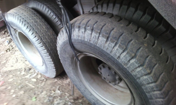 รถอีซูซุ 10 ล้อดั้ม FXZ  240 แรงม้า.  ( *  ขาวตัวสุดท้าย. )    สนใจติดต่อ  081 - 6079515