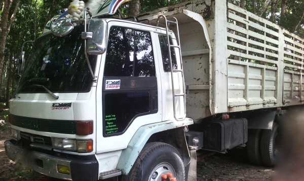 รถอีซูซุ 10 ล้อดั้ม FXZ  240 แรงม้า.  ( *  ขาวตัวสุดท้าย. )    สนใจติดต่อ  081 - 6079515