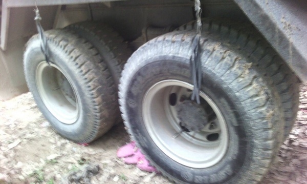 รถอีซูซุ 10 ล้อดั้ม FXZ  240 แรงม้า.  ( *  ขาวตัวสุดท้าย. )    สนใจติดต่อ  081 - 6079515