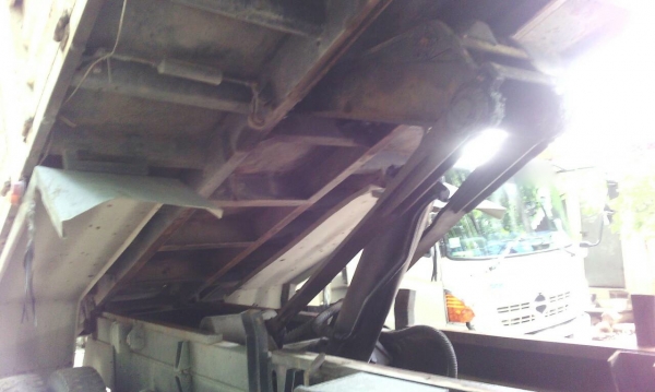 รถอีซูซุ 10 ล้อดั้ม FXZ  240 แรงม้า.  ( *  ขาวตัวสุดท้าย. )    สนใจติดต่อ  081 - 6079515