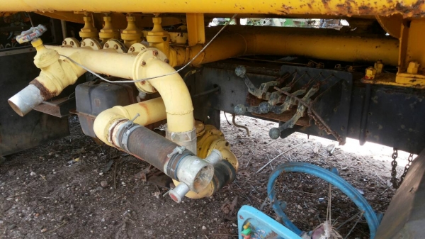 รถอีซูซุ 10 ล้อ บรรทุกน้ำ 175 แรงม้า.  ( ขายไม่มีเล่มทะเบียน. )    สนใจติดต่อ   081 - 6079515