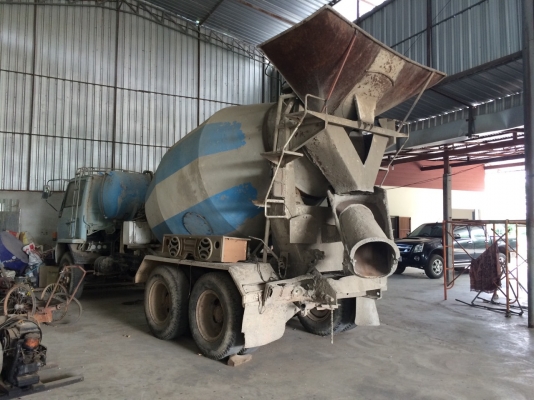 ขายรถโม่ปูนอีซุซุ สโลว์ 10 ล้อ 2 เพลา ใช้งานได้ปกติดี ใช้รถตักหินตักทรายขึ้นได้เลย ความจุ 6 คิว รถซื้อมาใช้งานหน้าเดียวเสร็จงาน ต้องการขาย