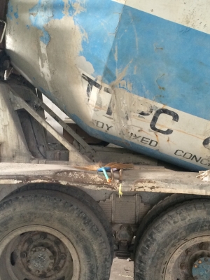 ขายรถโม่ปูนอีซุซุ สโลว์ 10 ล้อ 2 เพลา ใช้งานได้ปกติดี ใช้รถตักหินตักทรายขึ้นได้เลย ความจุ 6 คิว รถซื้อมาใช้งานหน้าเดียวเสร็จงาน ต้องการขาย