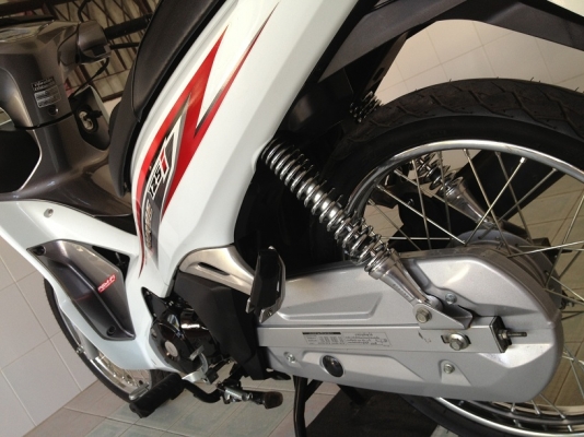 Wave125i โฉมล่าสุด ลายใหม่ สต๊าดเท้า วิ่ง500 ปลายปี57 (ของแถม 4 รายการ)