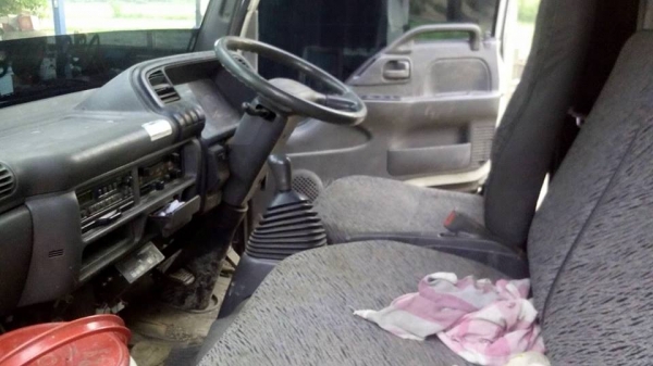 IZUZU NKR ยกหัวใหม่ เครื่อง 4 BD 110 บรรทุกท้ายลาด สภาพร้อมใช้ IZUZU NKR ยกหัวใหม่ เครื่อง 4 BD 110 บรรทุกท้ายลาด สภาพร้อมใช้