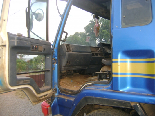 ROCKY  165 แรง  ตามภาพ  ราคา  570,000  บาท