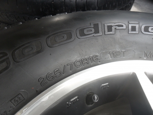 ล้อแม็ก 16นิ้ว 6รู อีซูสุ พร้อมยาง สวยๆ 4 ล้อ ราคา 7900 บาท