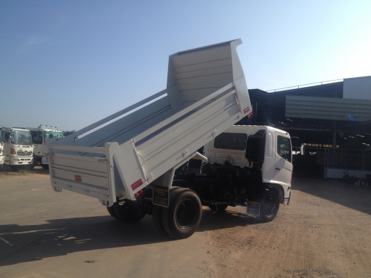 ขาย HINO MEGA เครื่อง HO7C 185 แรงม้า แรงๆลุยๆสวยๆ ถูกๆ กระบะดั้มพ์ดิน ยาว 3.80 เมตร ดั้มพ์ 6 ตัน ยาง 825/16 และ 825/20 สวยๆพร้อมใช้พร้อมวิ่งพร้อมทะเบียน และพร้อม ขายค่ะ