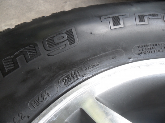 ล้อแม็ก 16นิ้ว 6รู อีซูสุ พร้อมยาง สวยๆ 4 ล้อ ราคา 7900 บาท