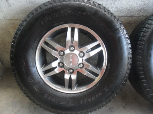 ล้อแม็ก 16นิ้ว 6รู อีซูสุ พร้อมยาง สวยๆ 4 ล้อ ราคา 7900 บาท