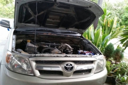 ขายด่วน TOYOTA VIGO E เครื่องเบนซิล 2700 CC. (เครื่องวางใหม่ครับ) ติดlpgแล้ว