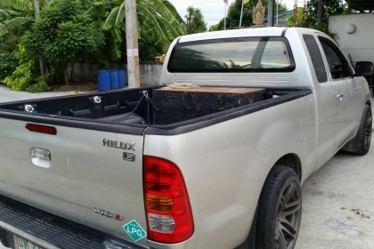 ขายด่วน TOYOTA VIGO E เครื่องเบนซิล 2700 CC. (เครื่องวางใหม่ครับ) ติดlpgแล้ว