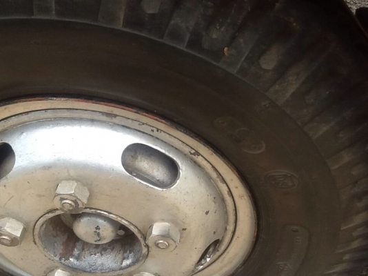 ขายรถโดยสารTL85แรง ยาว4.30เมตร เครื่องดี แคชซีสวย ยางใหม่ ภายในสวย สภาพพร้อมใช้งาน เอกสารพร้อมโอน สนใจโทร 090-8588220คุณนะ 093-3258446คุณบิว ID:narong498 หรือ www.truck.in.th/498 หรือเพจFacebook ณรงค์ ซื้อขายรถมือสอง (เว็บไซต์ส่วนตัว)