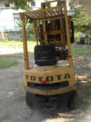 +++ ขายโฟล์คลิฟท์  TOYOTA 4FD15  ขนาด 1.5  ตัน  (รถนอก)  เสา  3  เมตร  ฮิ้งค์โฟล์ค พร้อมบุ้งกี้  เกียร์ธรรมดา   เครื่องยนต์ดีเซล   ยางลมครับ