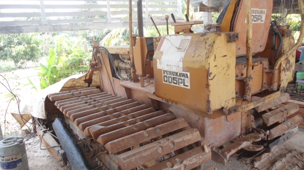 ขายแทรกเตอร์ D5  สภาพใช้งานได้ดีเครื่องยนต์เดินเรียบFURUKAWA