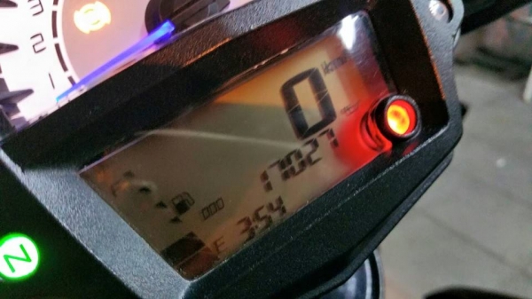 ER 6n ปี 2012 ของแต่งพอมาได้ ครบถ้วนครับ เอาไปขี่อย่างเดียว