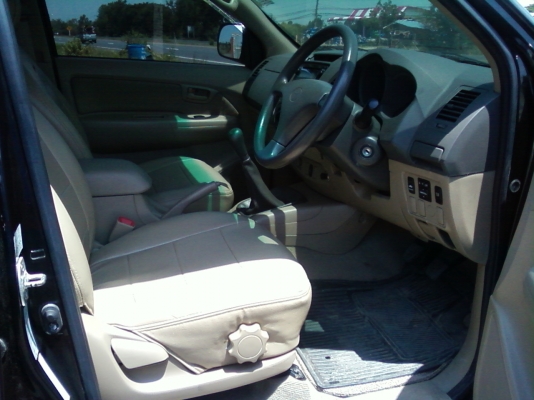 ขายวีโก้ 4 ประตู พรีรันเนอร์ เครื่อง 2500 ปี 11 ขายวีโก้ 4 ประตู พรีรันเนอร์ เครื่อง 2500 ปี 11