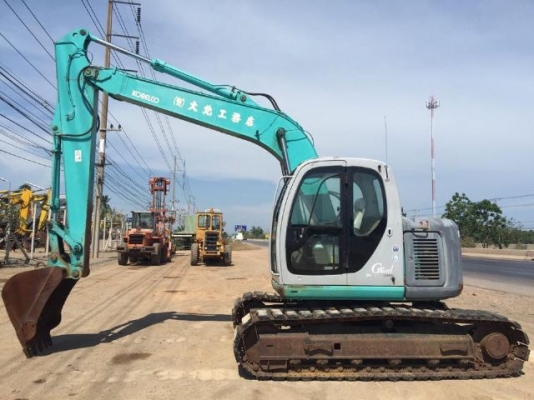 ขายรถแบคโฮ KOBELCO SK135SR ปี2000 ระบบไฟฟ้าเต็ม สภาพสวยพร้อมใช้ นำเข้าจากญี่ปุ่น มีVDOการทำงานครับ