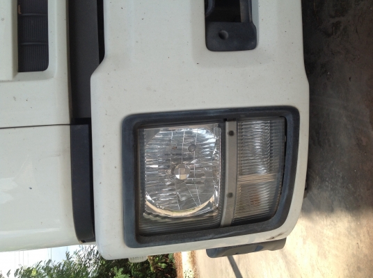 ขายไฟหน้า ISUZU ทั้งชุด โฉมหน้าตึก รุ่นใหม่ (ไฟใหญ่+สปอร์ตไลท์) รถห้างจากศูนย์ ขายไฟหน้า ISUZU ทั้งชุด โฉมหน้าตึก รุ่นใหม่ (ไฟใหญ่+สปอร์ตไลท์) รถห้างจากศูนย์