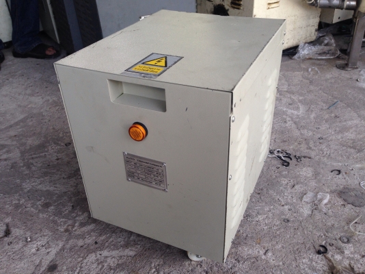 ขายหม้อแปลงไฟฟ้า เข้า 380V ออก 220V รับแรงดัน 10 Kva / 15 Kva สภาพสวย พร้อมใช้งาน มีหลายชุดครับ