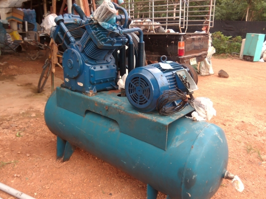 ขาย35,000บาทปั๊มลมขนาดใหญ่  มอเตอร์มิตซู  20 แรงครับ