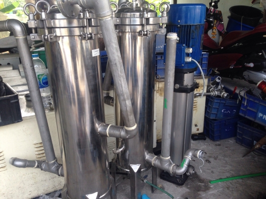 ขายปั้มน้ำแรงดันสูง Ebara 4HP. 380V ขนาดเข้า ออก 1.5นิ้ว สภาพสวย พร้อมชุดถังกรองน้ำสแตนเลสอย่างดี 2 ใบ พร้อมใช้งาน