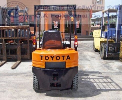 ขายรถ โฟล์คลิฟท์ TOYOTA รุ่น 5-FGL15