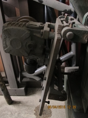 ขายเลื่อยสายพานญี่ปุ่น DAI-I-CHI ขนาดใหญ่ ตัดไม้หรือเหล็กได้ ขายเลื่อยสายพานญี่ปุ่น DAI-I-CHI ขนาดใหญ่ ตัดไม้หรือเหล็กได้