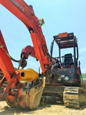 แรงดี เจาะไว ได้งาน! มอเตอร์สว่านเจาะดิน "WIN"