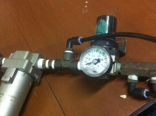 ขุดดักน้ำดักฝุ่นสองกระเปราะต่อคิดกันก่อนปล่อยลมเข้าระบบลมพร้อมตัวปรับแรงดันลม