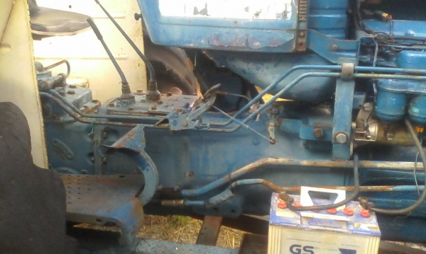 รถไถนา FORD 5500 มีผาน7+ดันหน้า ไม่มีทะเบียน รถไถนา FORD 5500 มีผาน7+ดันหน้า ไม่มีทะเบียน