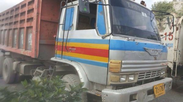 รถบรรทุก HINO ซูโม่ 227 10 ล้อ2 เพลา เฉพาะหัวครัชซี ราคา 480,000 บ.