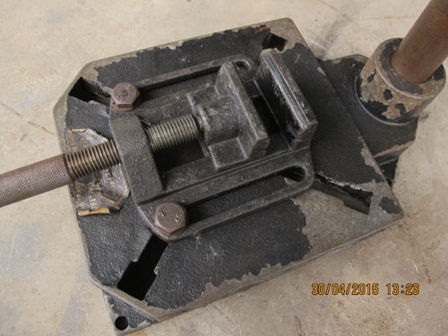 ขายแท่นจับสว่านของเยอรมันสูง50เซนติเมตร ขายแท่นจับสว่านของเยอรมันสูง50เซนติเมตร