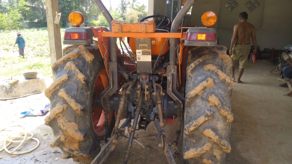 ขาย 228000รถไถคูโบต้าL4580ใบมีดดันดินพร้อมใช้งาน