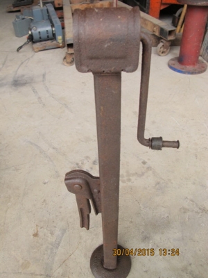 ขายแม่แรงยกรถโบราณ