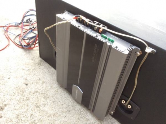 Subwoofer Kicker Comp 12" + แอมป์ Pioneer GM 3200