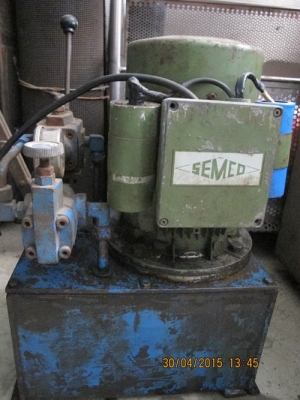 ขายมอเตอร์ปั๊มไฮดรอลิคSEMCO พร้อมวาวล์ปรับน้ำมันเข้าออก ขนาด3แรงไฟบ้าน220โวลท์