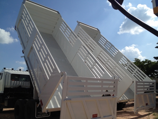 ลดราคา FUSO SUPERGREAT เครื่อง 6D22 และ 6D24 ระบบน้ำมัน 320-330 แรงม้ากระบะดั้มพ์ดิน ยาว 6.00 เมตร กว้าง 2.50 เมตร ดั้มพ์ใหม่ รถเหมือนใหม่ป้ายแดง คัชซีสวย ราคาไม่แพง ขาย พร้อมเล่มพร้อมทะเบียน รถทำใหม่ทั้งคัน สนใจ ติดต่อหรือททดลองขับได้ค่ะ