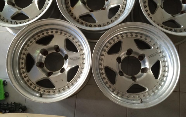 ขายล้อ RAGUNA 15x8 ออฟ0 6 รูกระบะ มี 5 วง ประมูลจากญี่ปุ่น