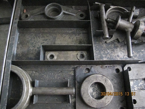 ขายชุดเครื่องมือถอดเฟืองท้าย เกียร์รถยนต์ของฝรั่งเศษรวม4กล่อง