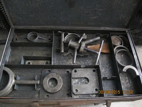 ขายชุดเครื่องมือถอดเฟืองท้าย เกียร์รถยนต์ของฝรั่งเศษรวม4กล่อง