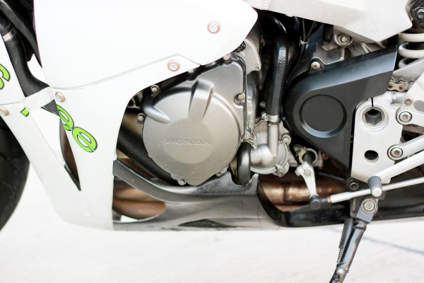 cbr 929หัวฉีด สพม แบตใหม่ ราคา128000 0894050202เป้