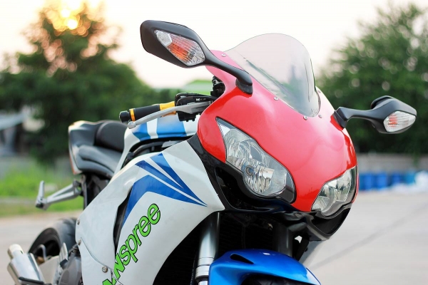 cbr 929หัวฉีด สพม แบตใหม่ ราคา128000 0894050202เป้